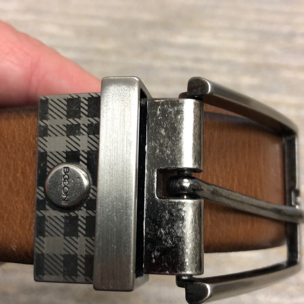 Reversible belt